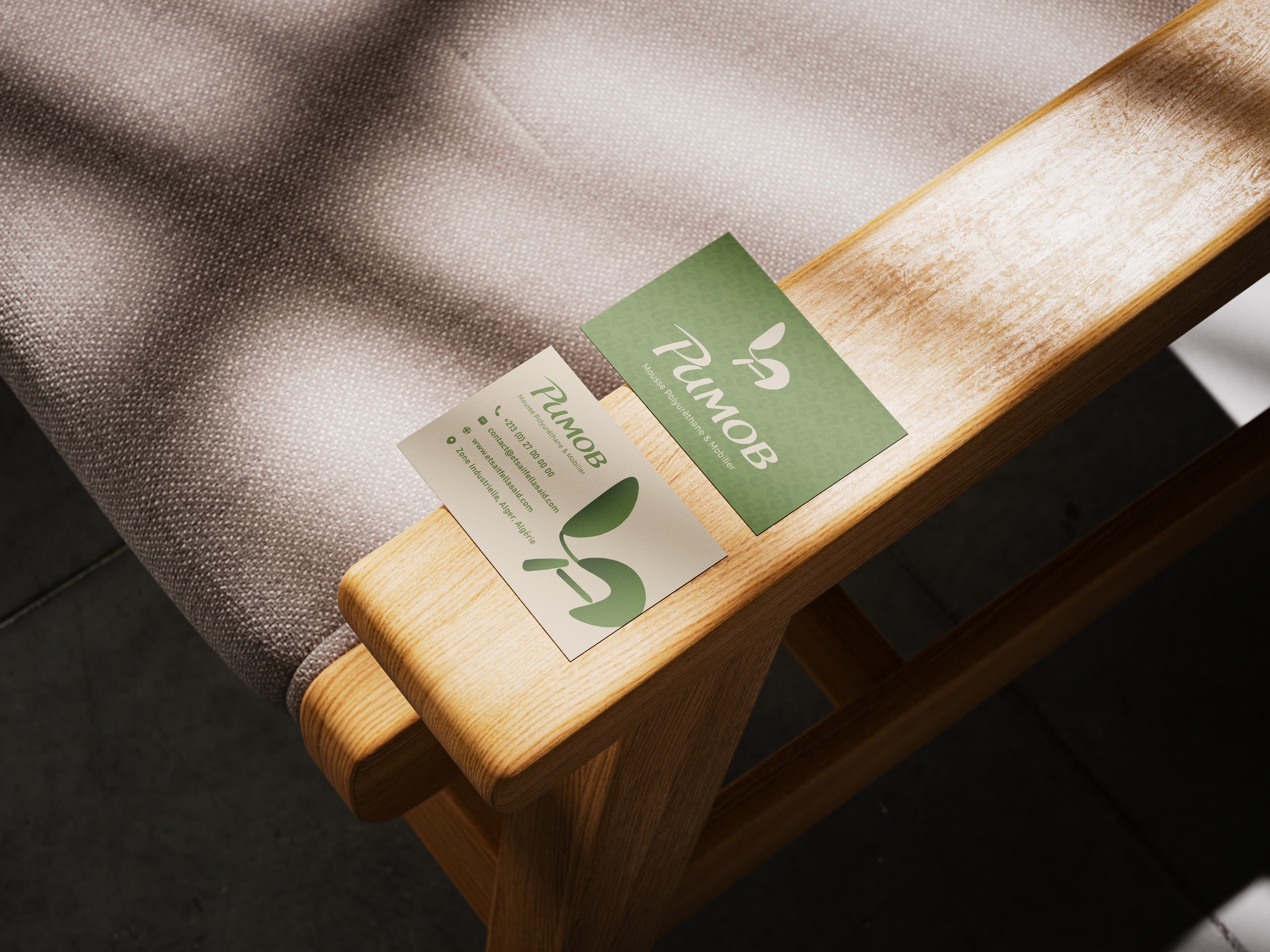 Wooden armchair with PuMOB Confort cards